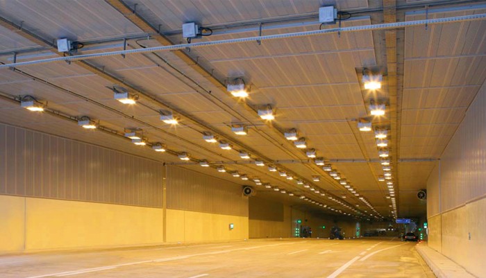 北京大廈地下停車場LED工礦燈照明工程