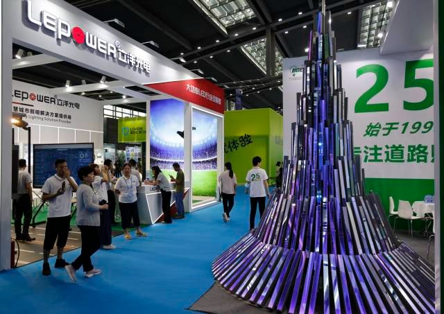 立洋光電智慧城市照明物聯(lián)網(wǎng)大數(shù)據(jù)管理平臺為城市增添智慧大腦