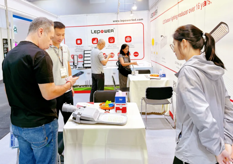 全球聚焦：立洋光電閃耀2024香港國際戶外與科技照明展，領先照明解決方案展現LED照明創新力量！
