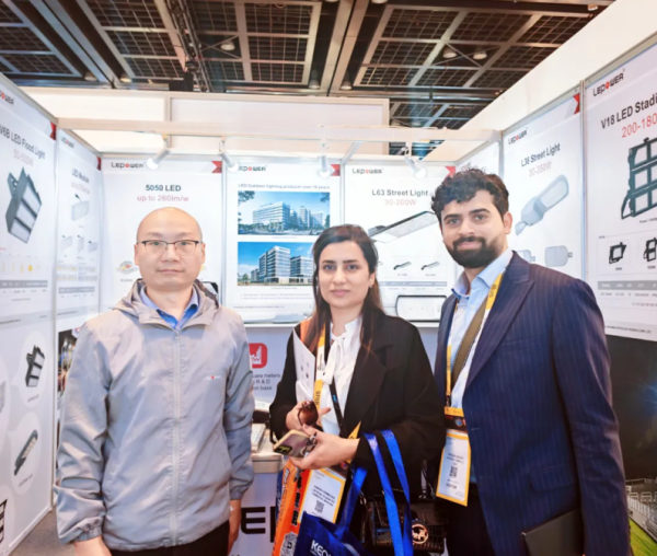 2025迪拜LED照明展：立洋光電以創新之光點亮全球智慧城市照明新篇章！